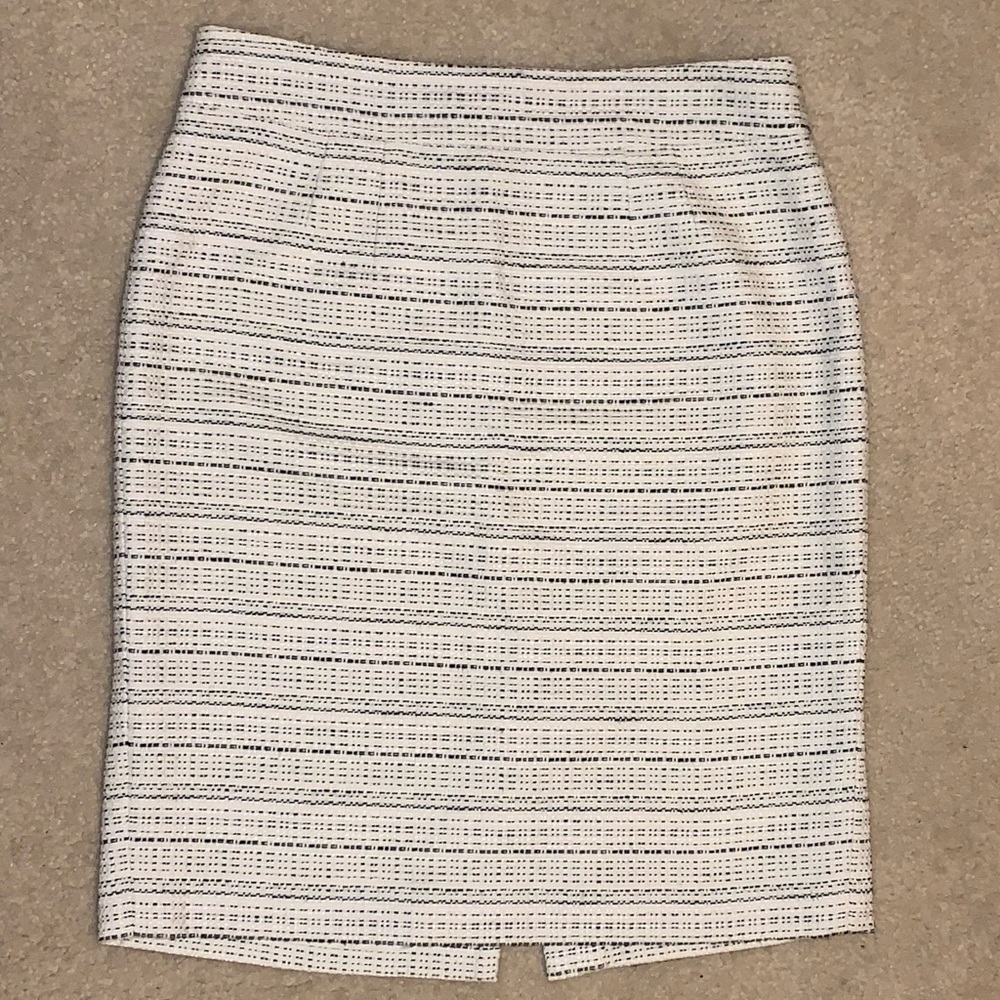 Banana Republic black & white pencil skirt size 8
